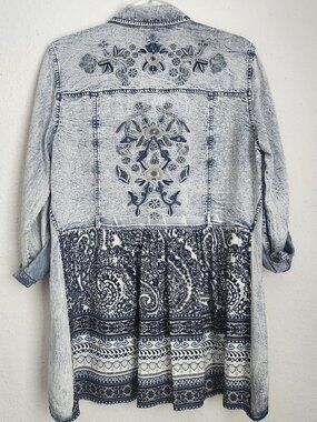 JOHN MARK Embroidered Relaxed Fit Button Front Tunic Top S